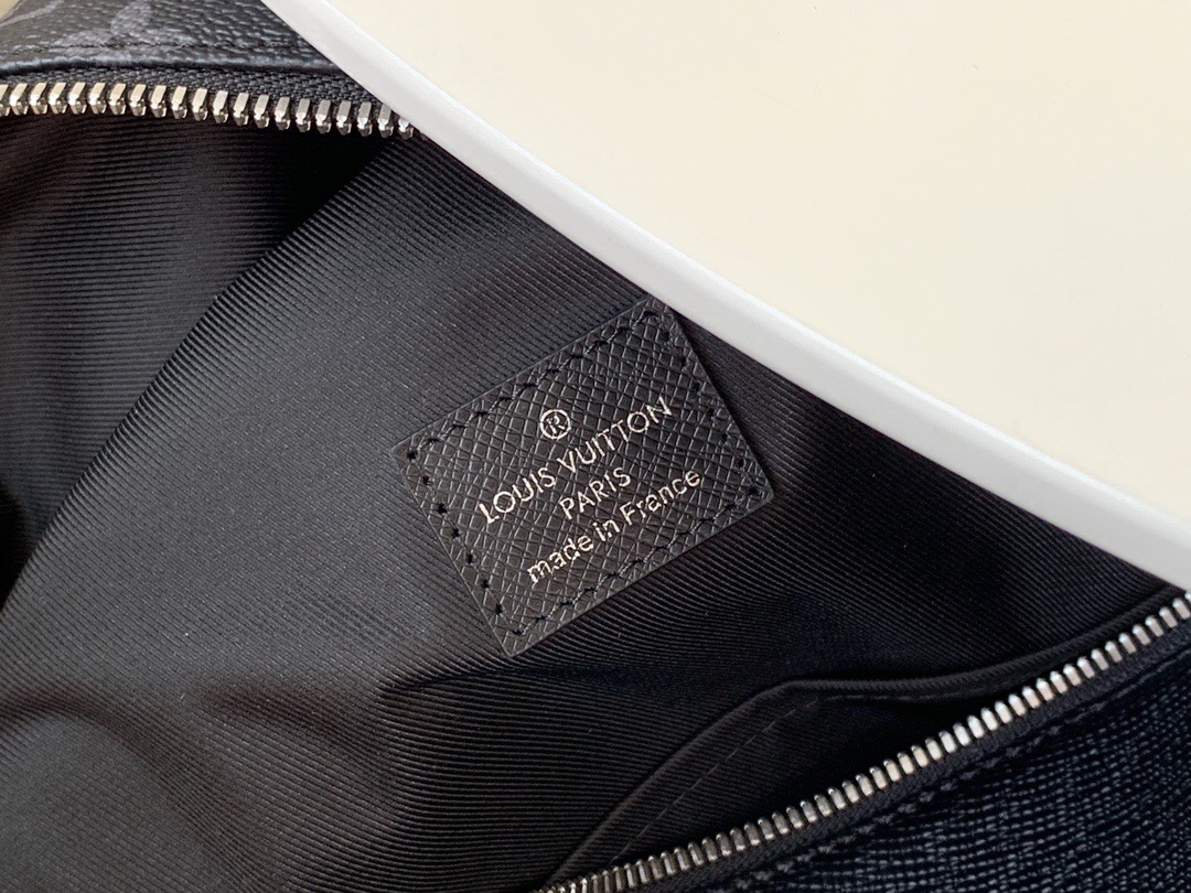 L0vis Vvtt0n M30230 DISCOVERY Backpack