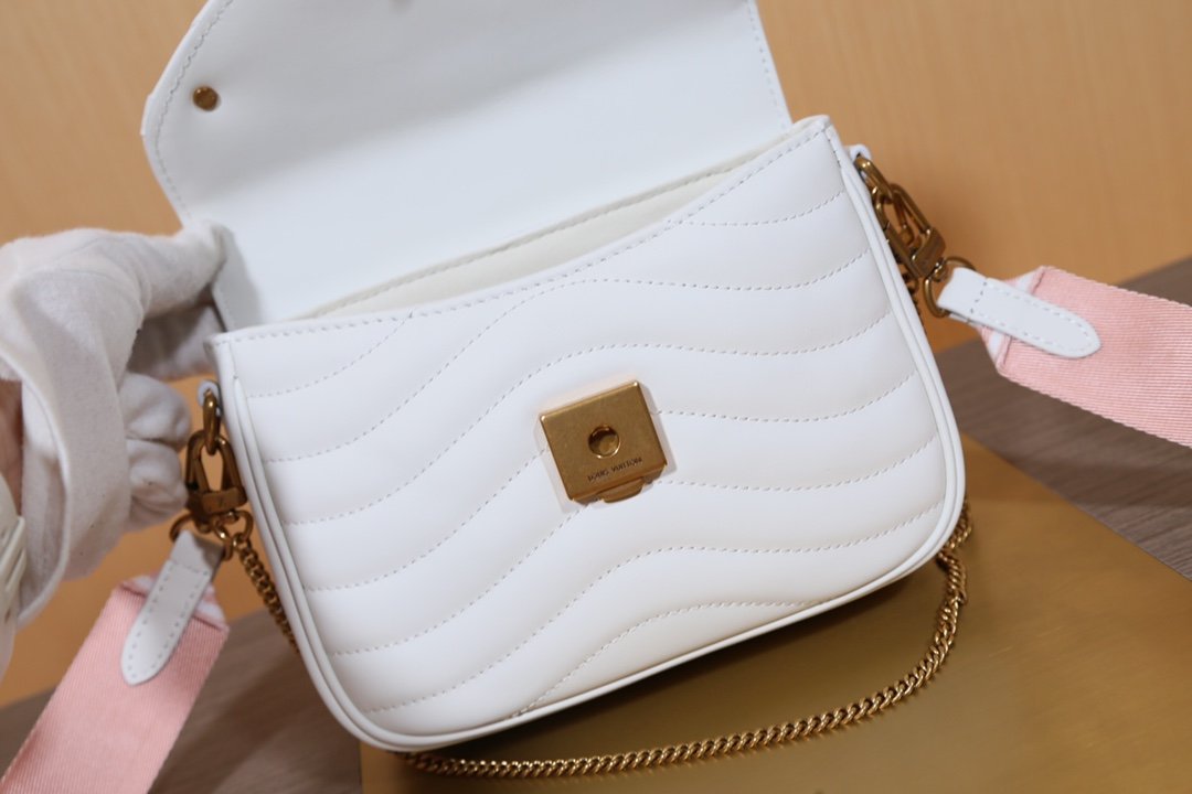 L0vis Vvtt0n Multi Pochette New Wave Bag White