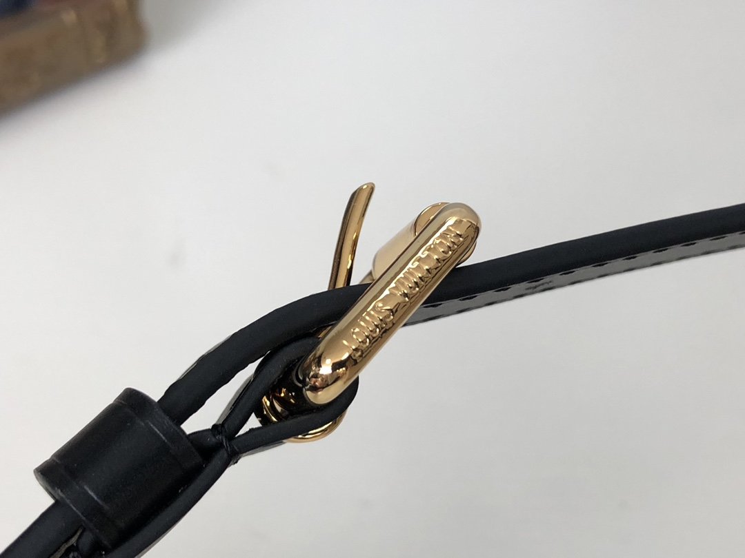 LV Crafty Pochette Metis Monogram Empreinte