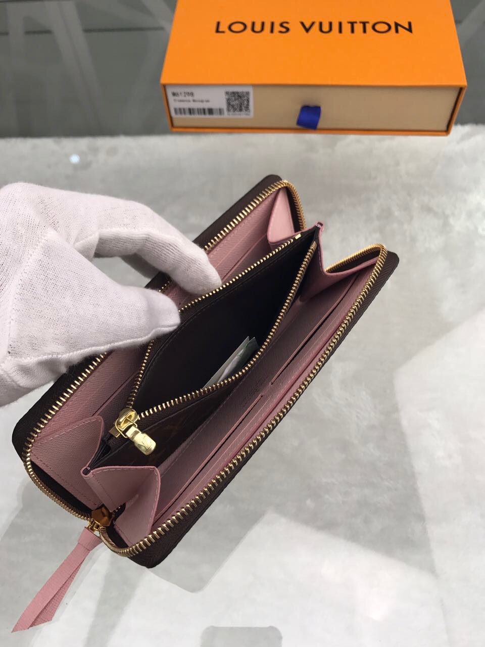 L0vis Vvtt0n Wallet M61298