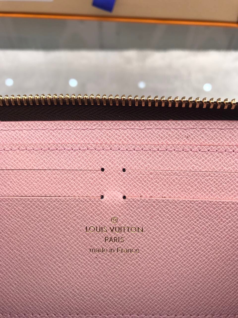 L0vis Vvtt0n Wallet M61298