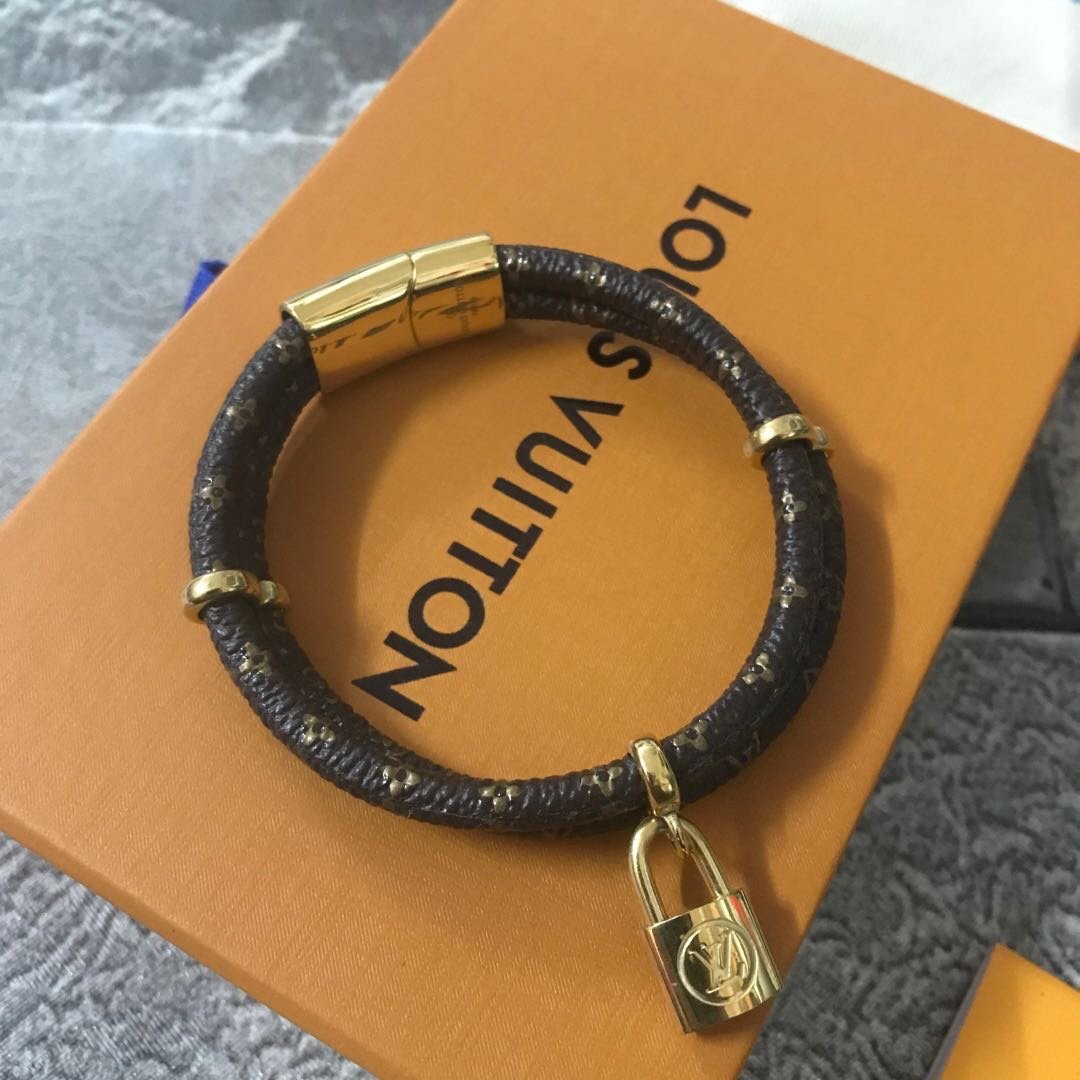 L0vis Vvtt0n Bracelet 002