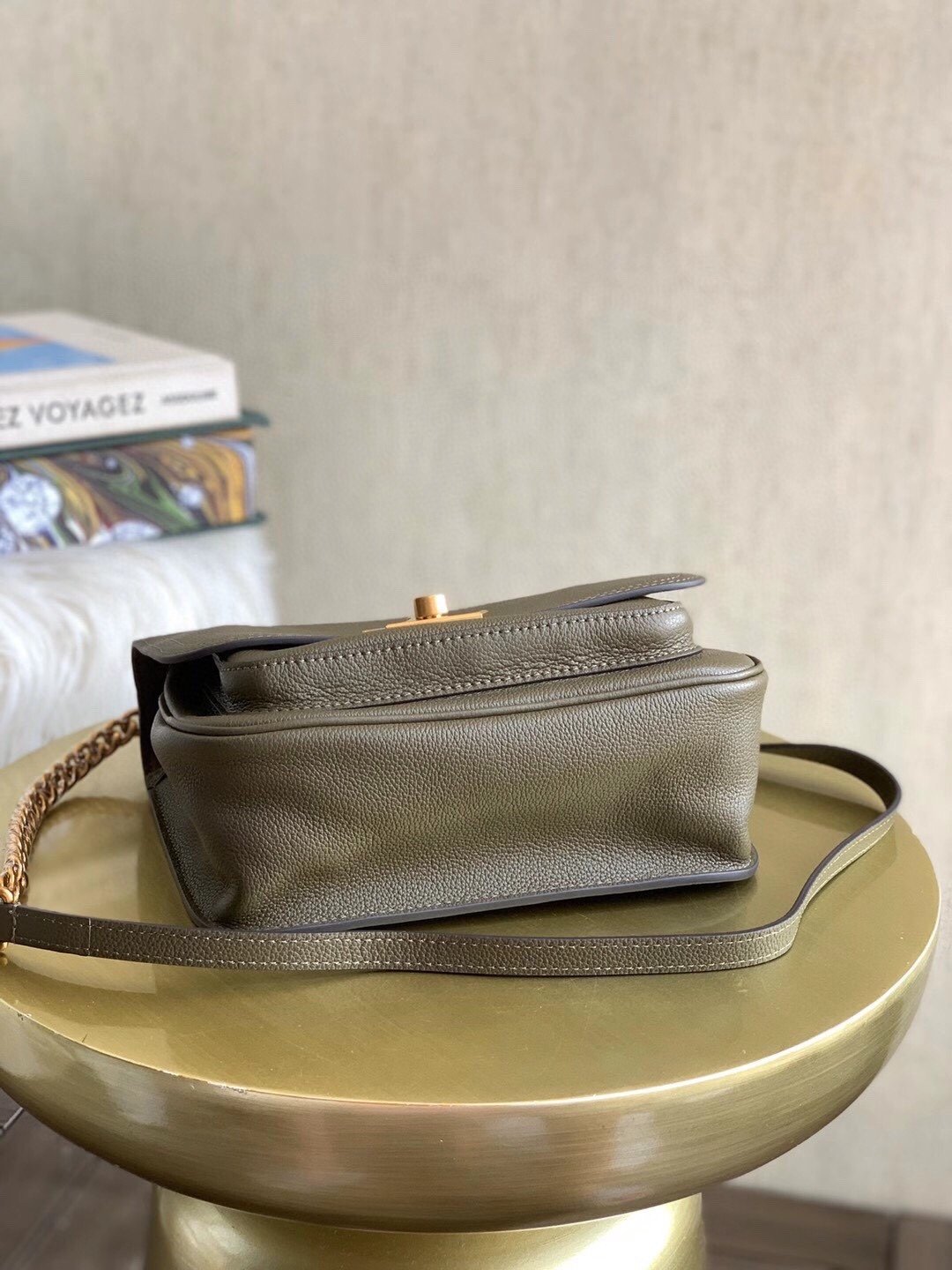 L0vis Vvtt0n 2020-21FW Shoulder Bags 001
