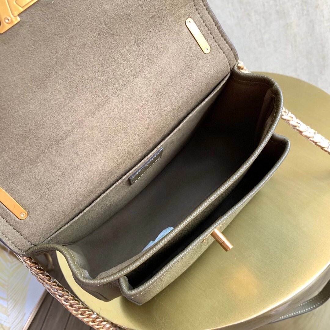 L0vis Vvtt0n 2020-21FW Shoulder Bags 001