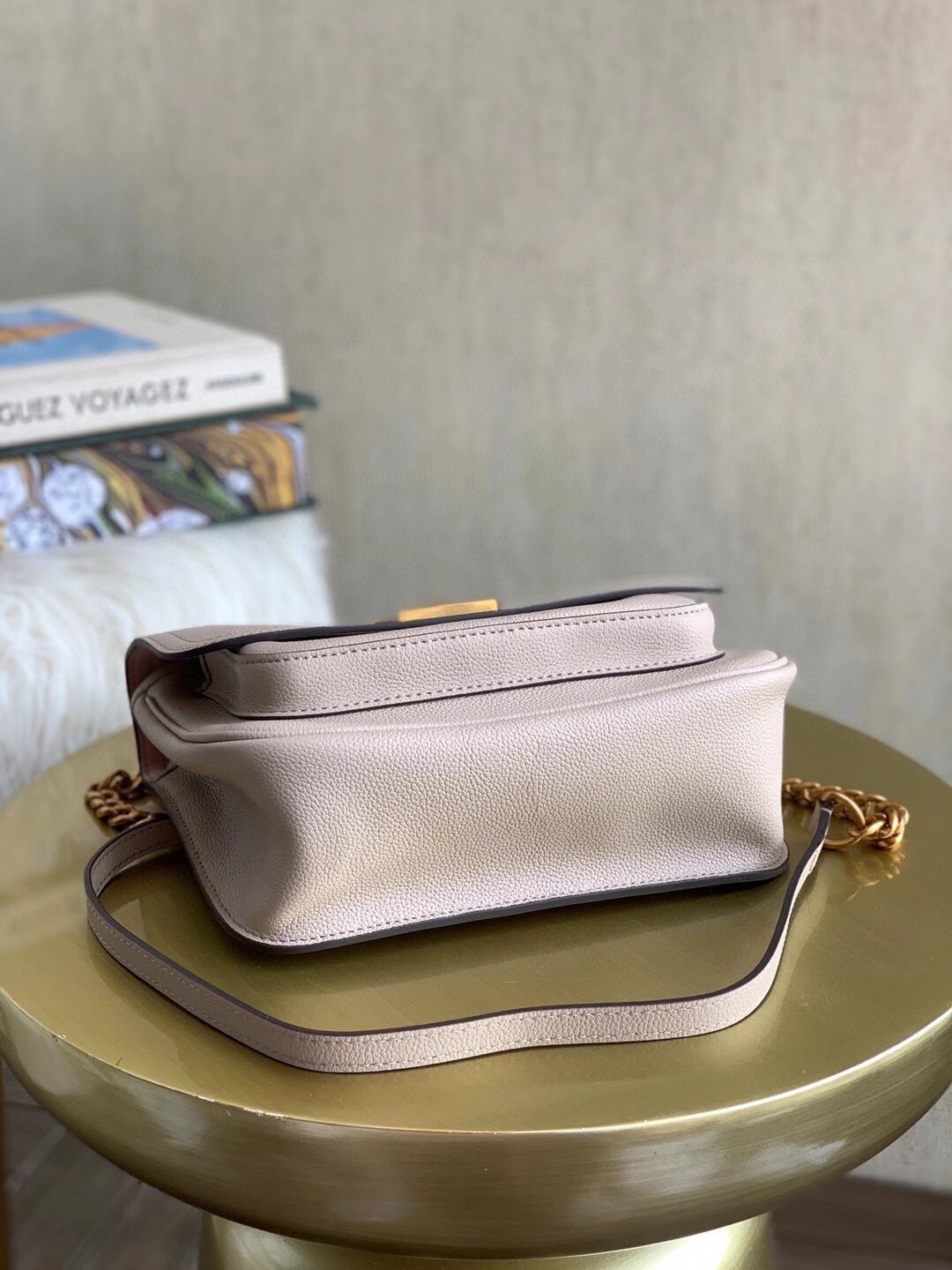 L0vis Vvtt0n 2020-21FW Shoulder Bags 002
