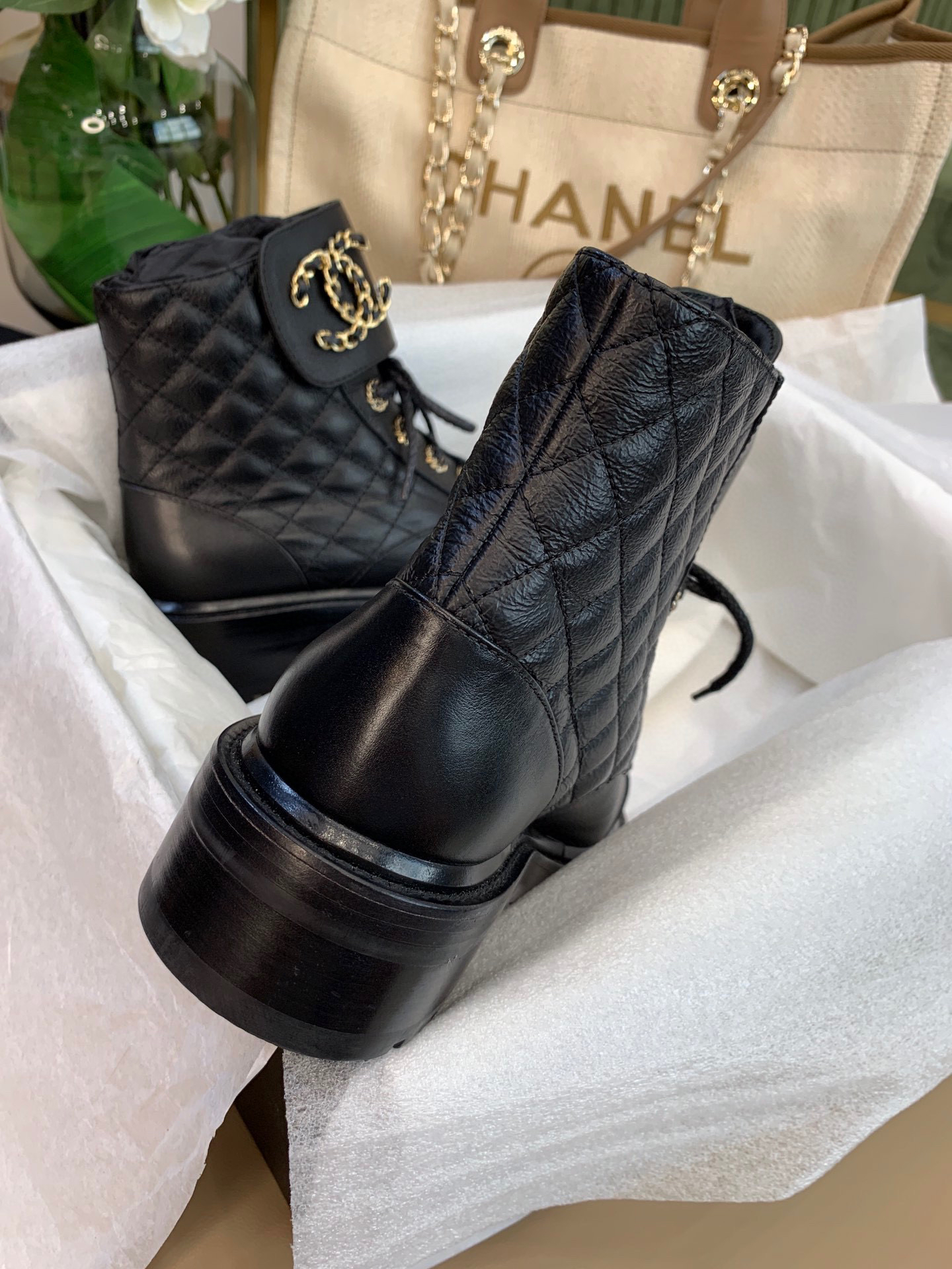 Ch**el Boots 005