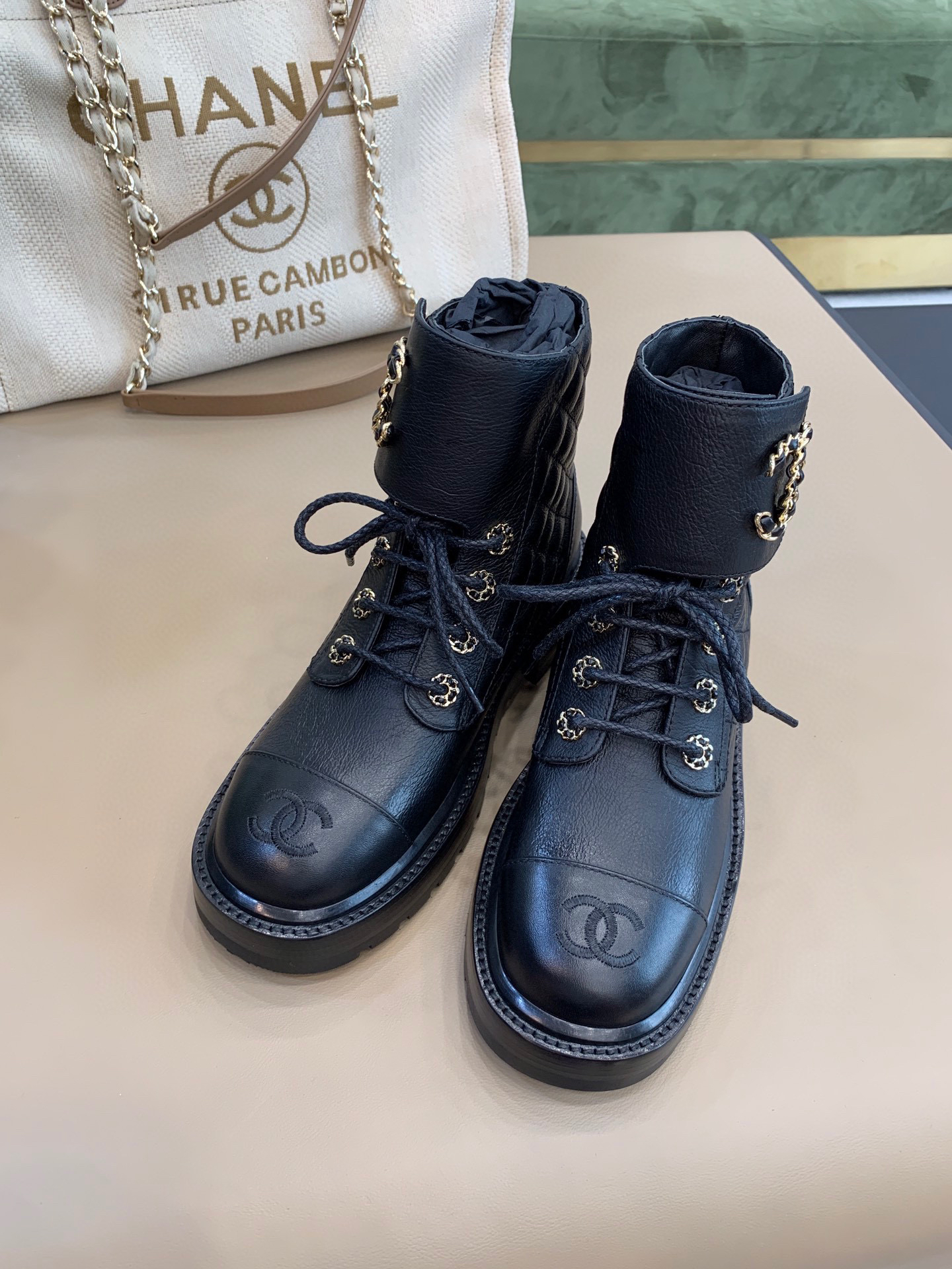 Ch**el Boots 005