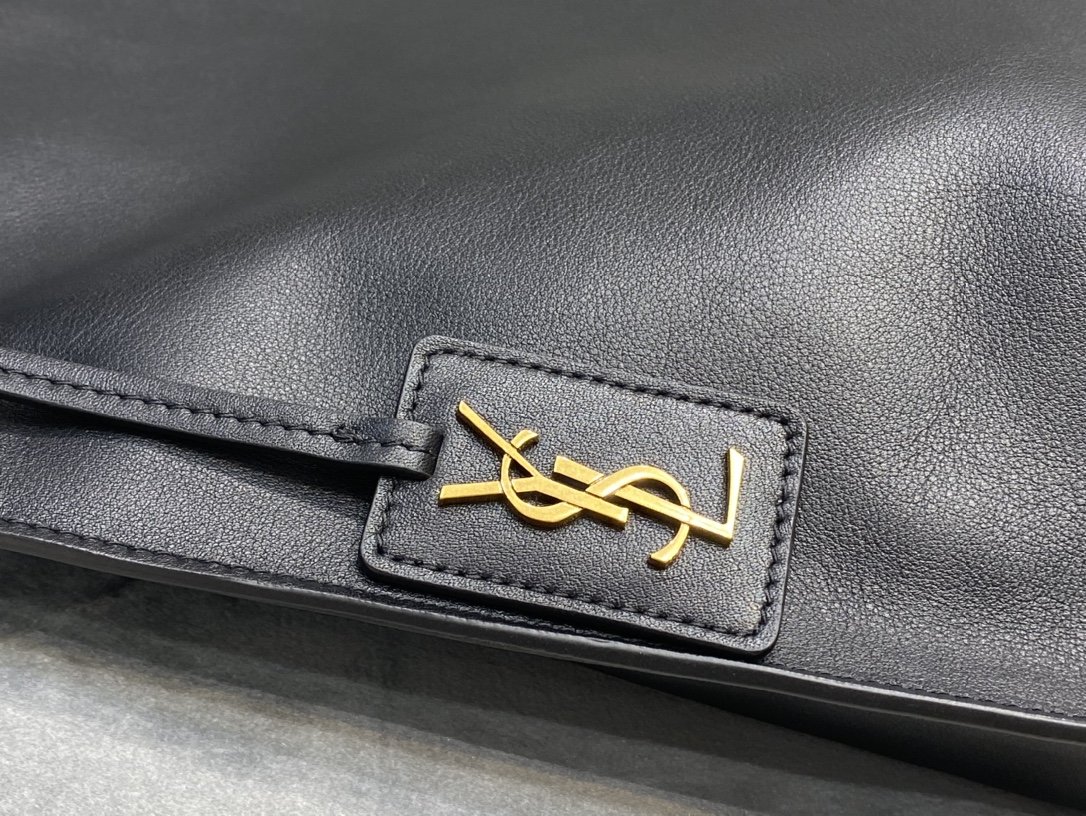 Y51 TAG hobo bag in canvas and leather 002