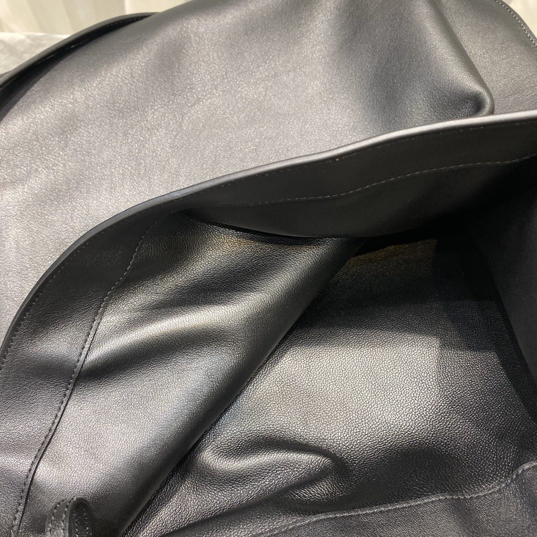 Y51 TAG hobo bag in canvas and leather 002