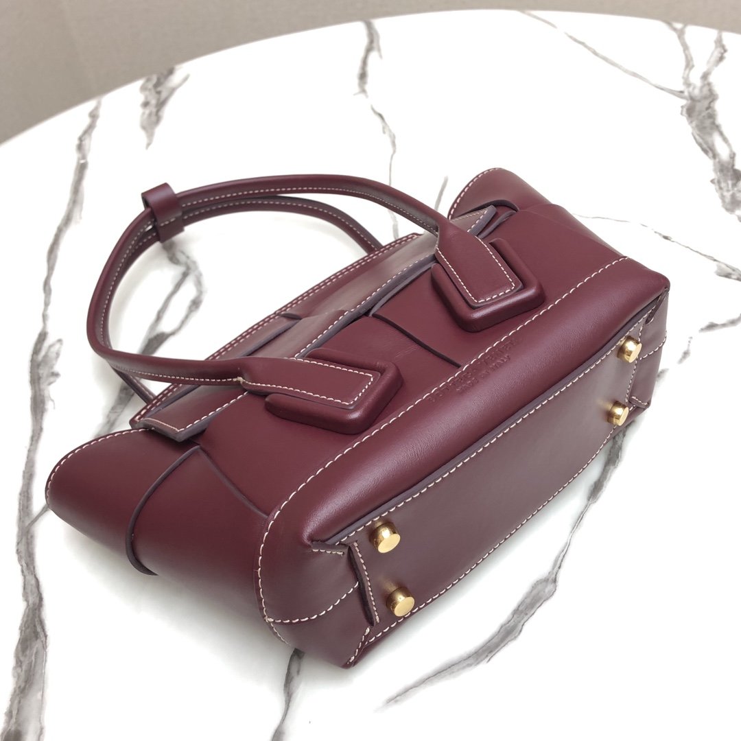 B0tt*ga Ven*ta Arco Bag 004