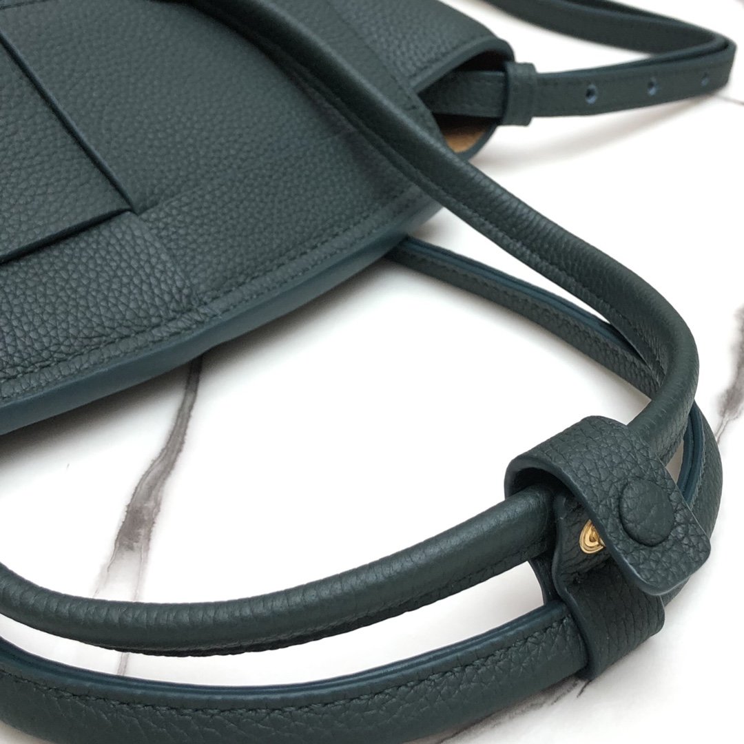 B0tt*ga Ven*ta Arco Bag 006