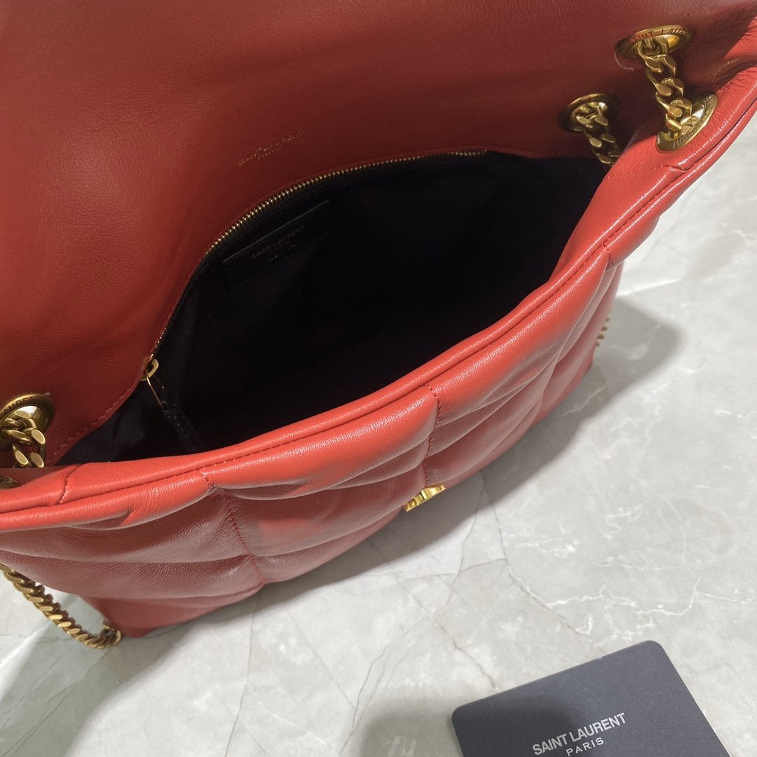 Y51 Puffer Red Bag 29cm