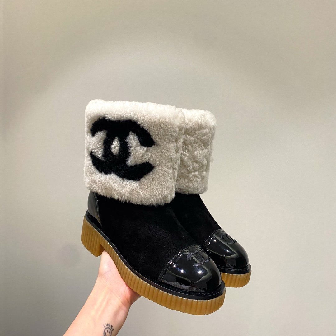 Ch**el boots 007