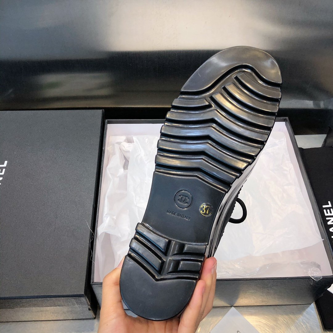 Ch**el boots 010