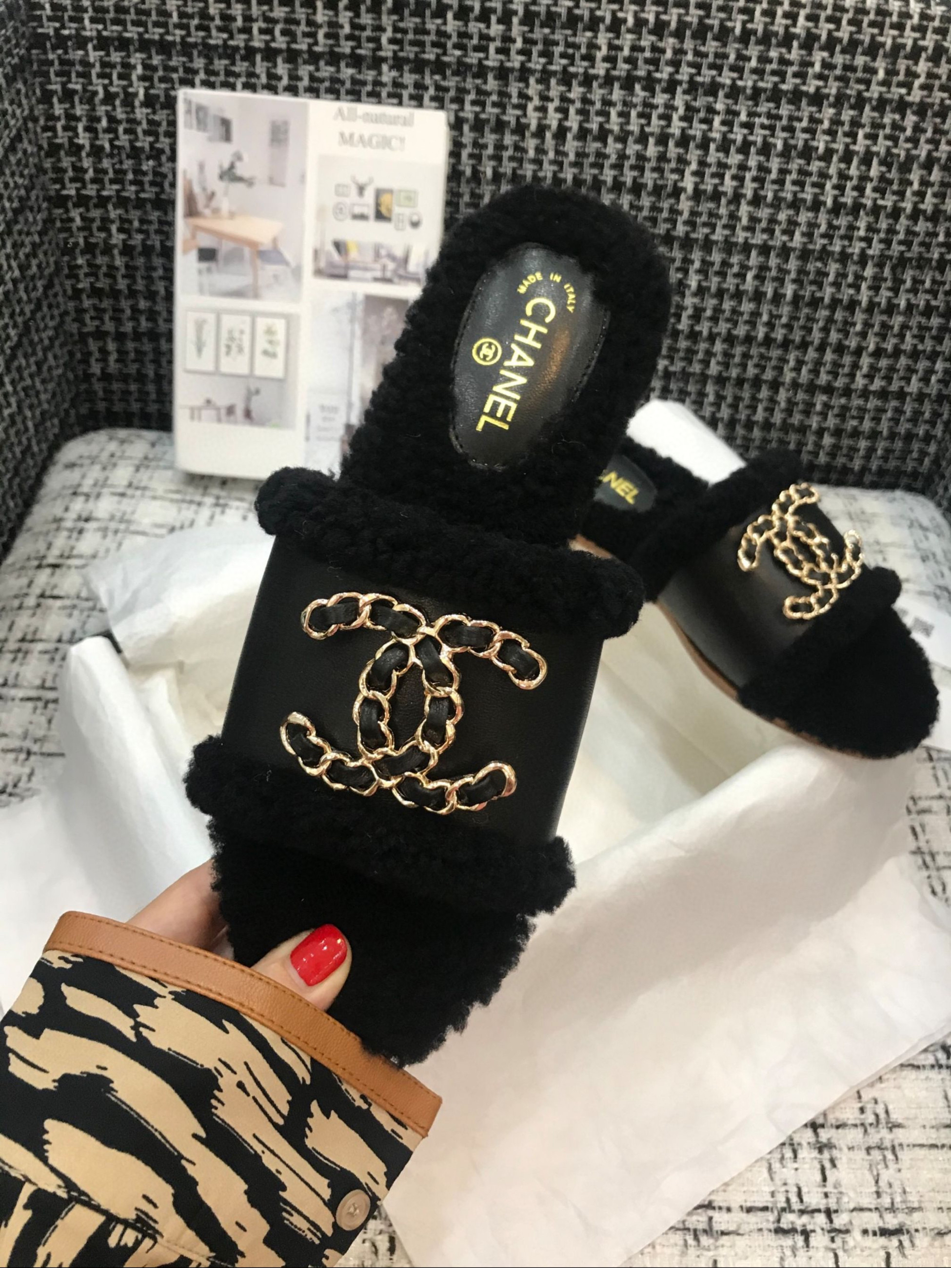 Ch**el Slippers 005