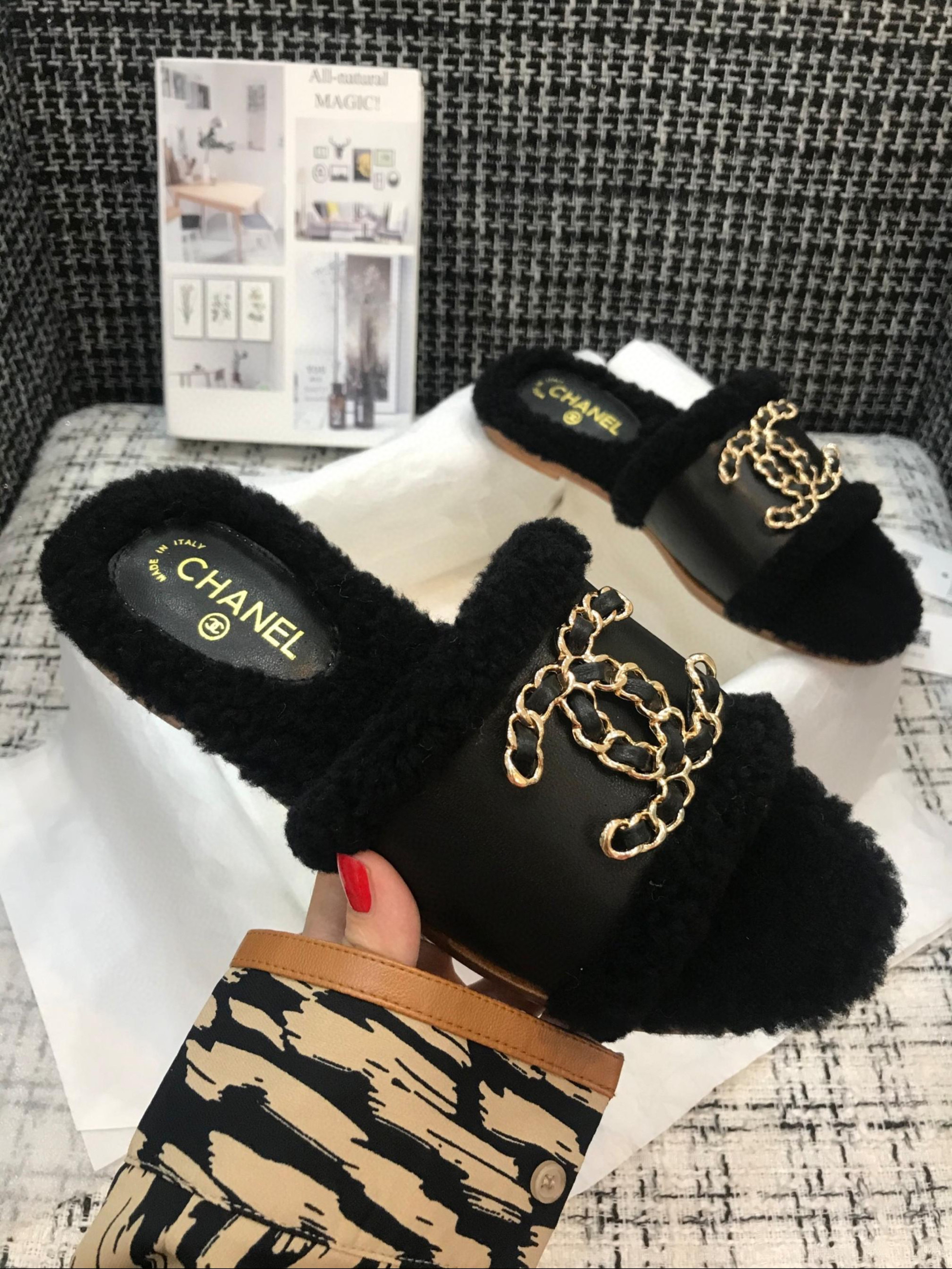 Ch**el Slippers 005