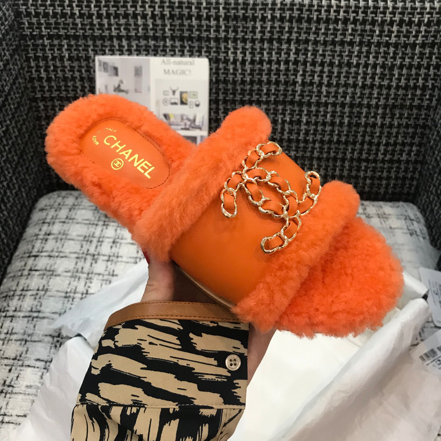 Ch**el Slippers 007