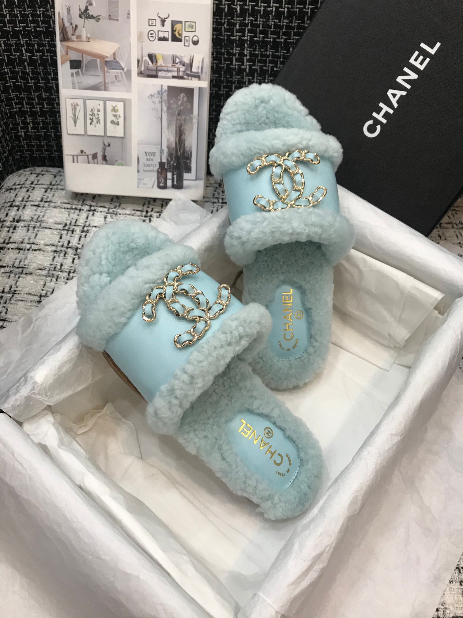 Ch**el Slippers 010