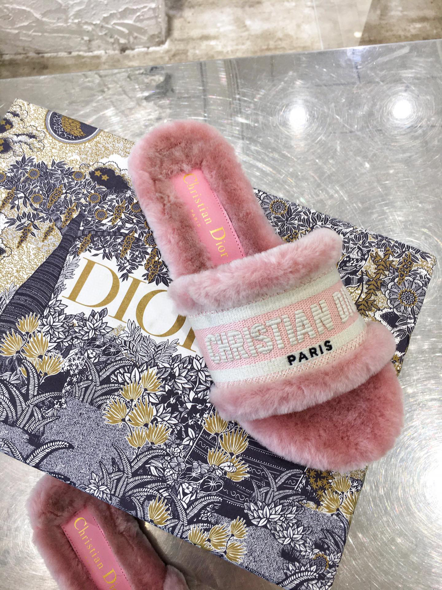 D10r slippers 002