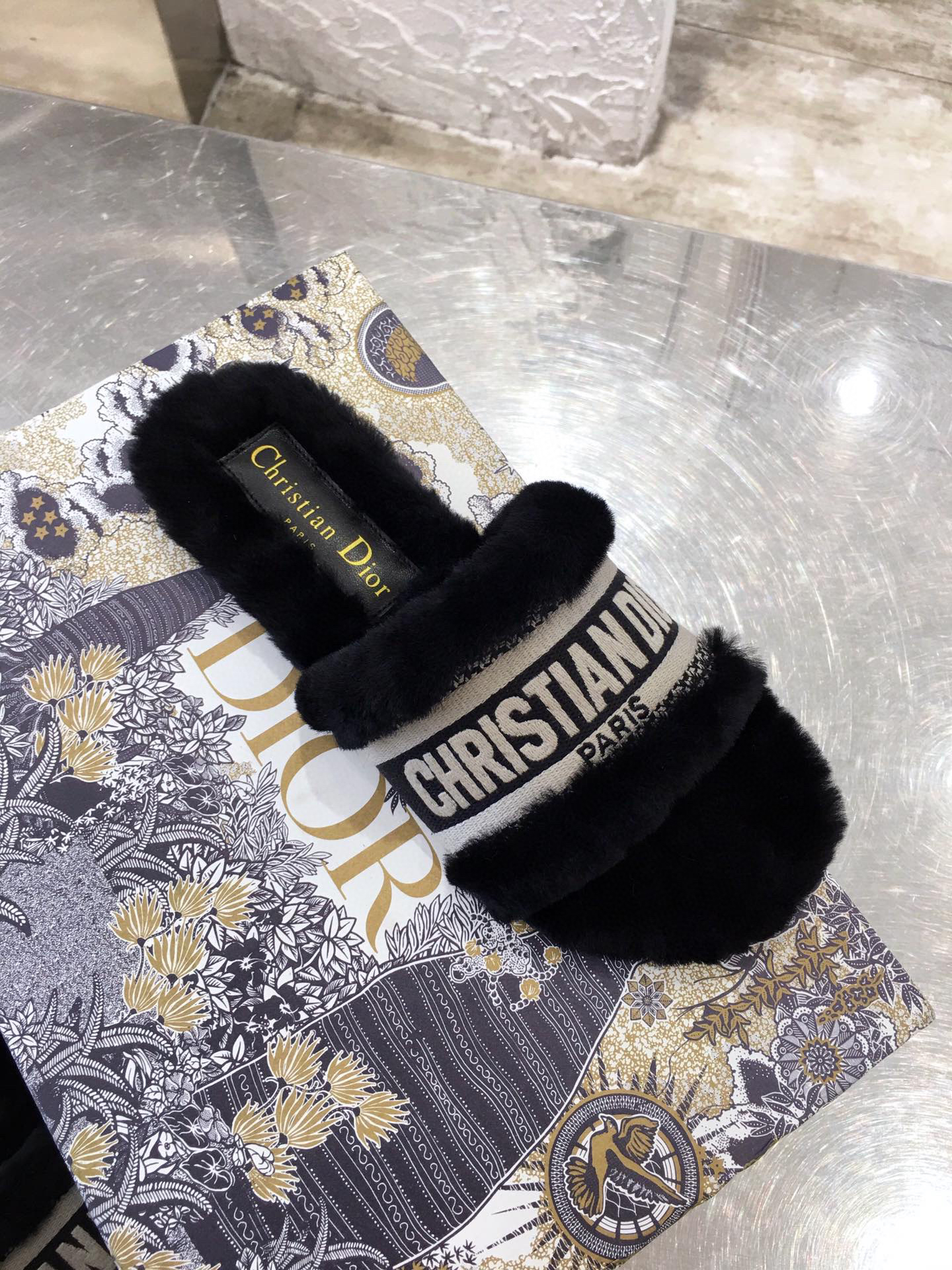 D10r slippers 003