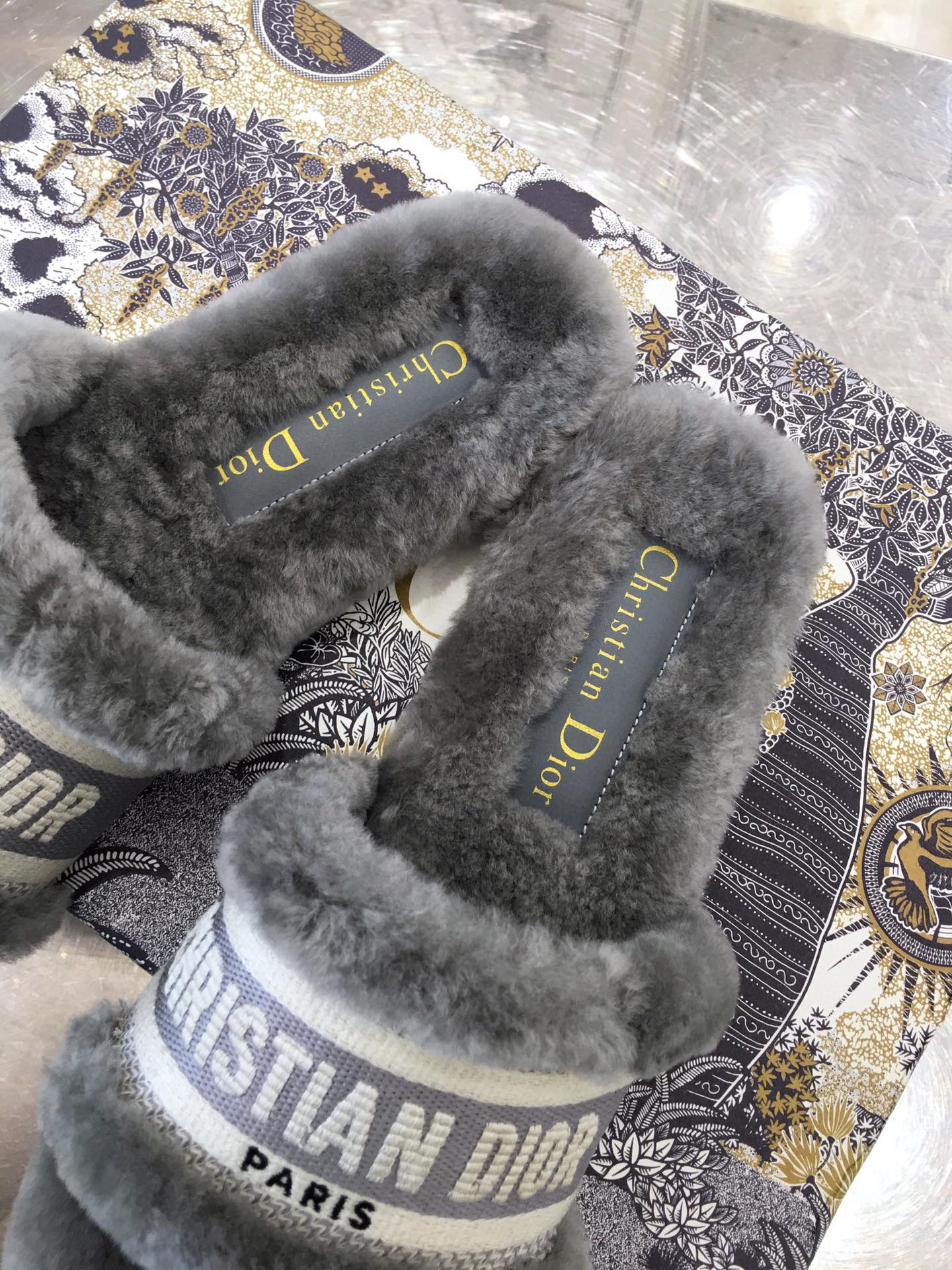 D10r slippers 004