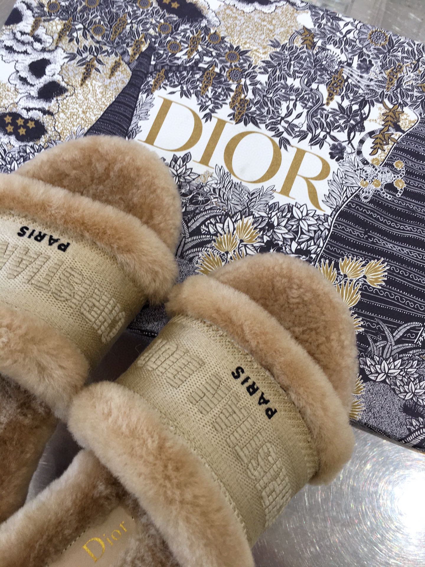 D10r slippers 005
