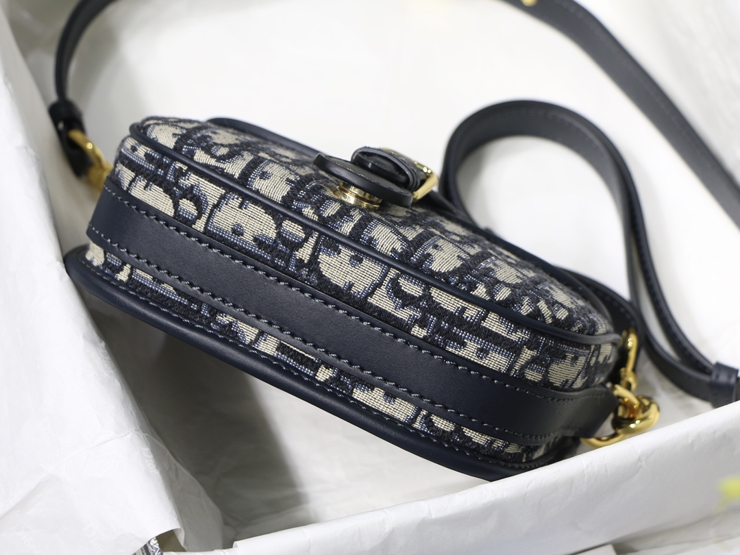 D10r Bobby Bag 18cm 001