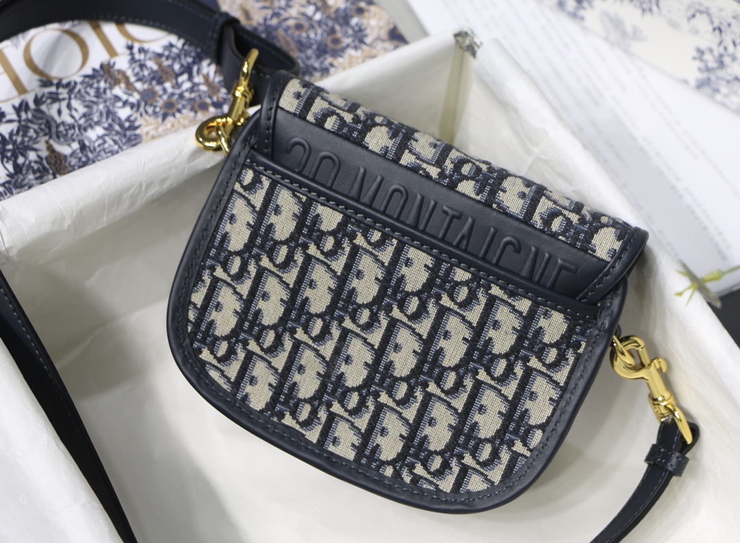 D10r Bobby Bag 18cm 001