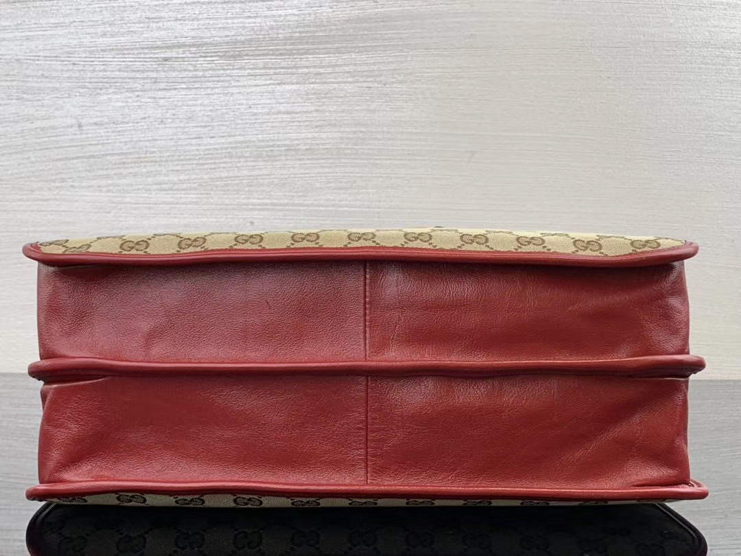 Gvc*1 Large Handbags