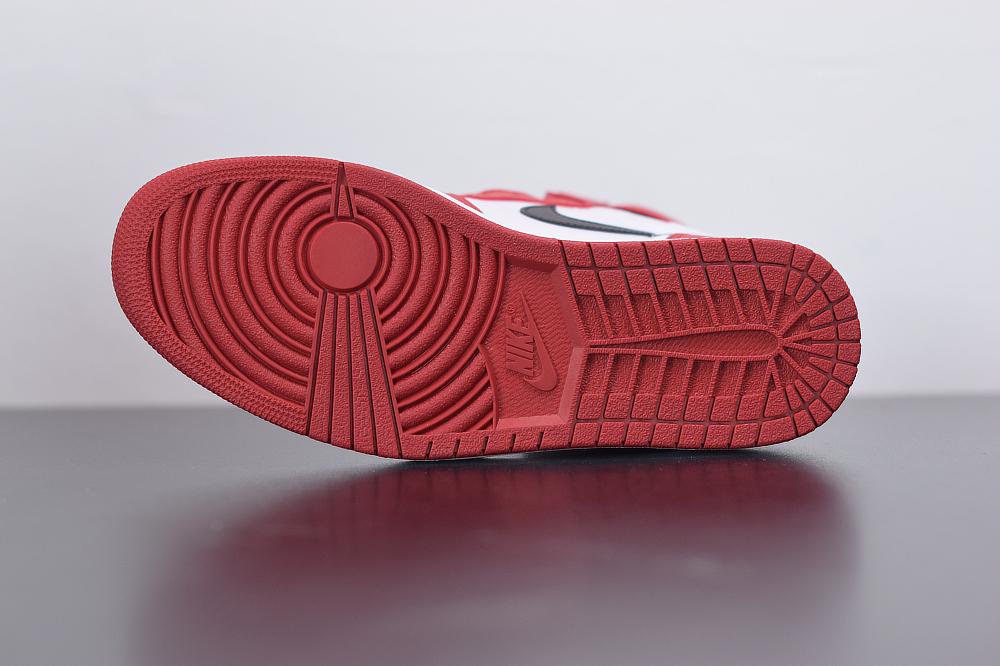 Air Jordan 1 Chicago AJ1
