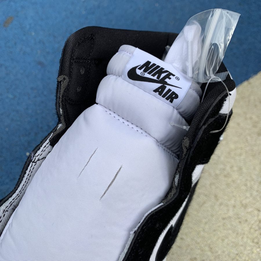 Air Jordan 1 Retro High OG Panda