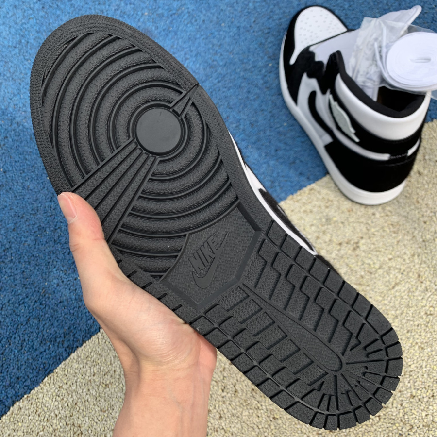 Air Jordan 1 Retro High OG Panda