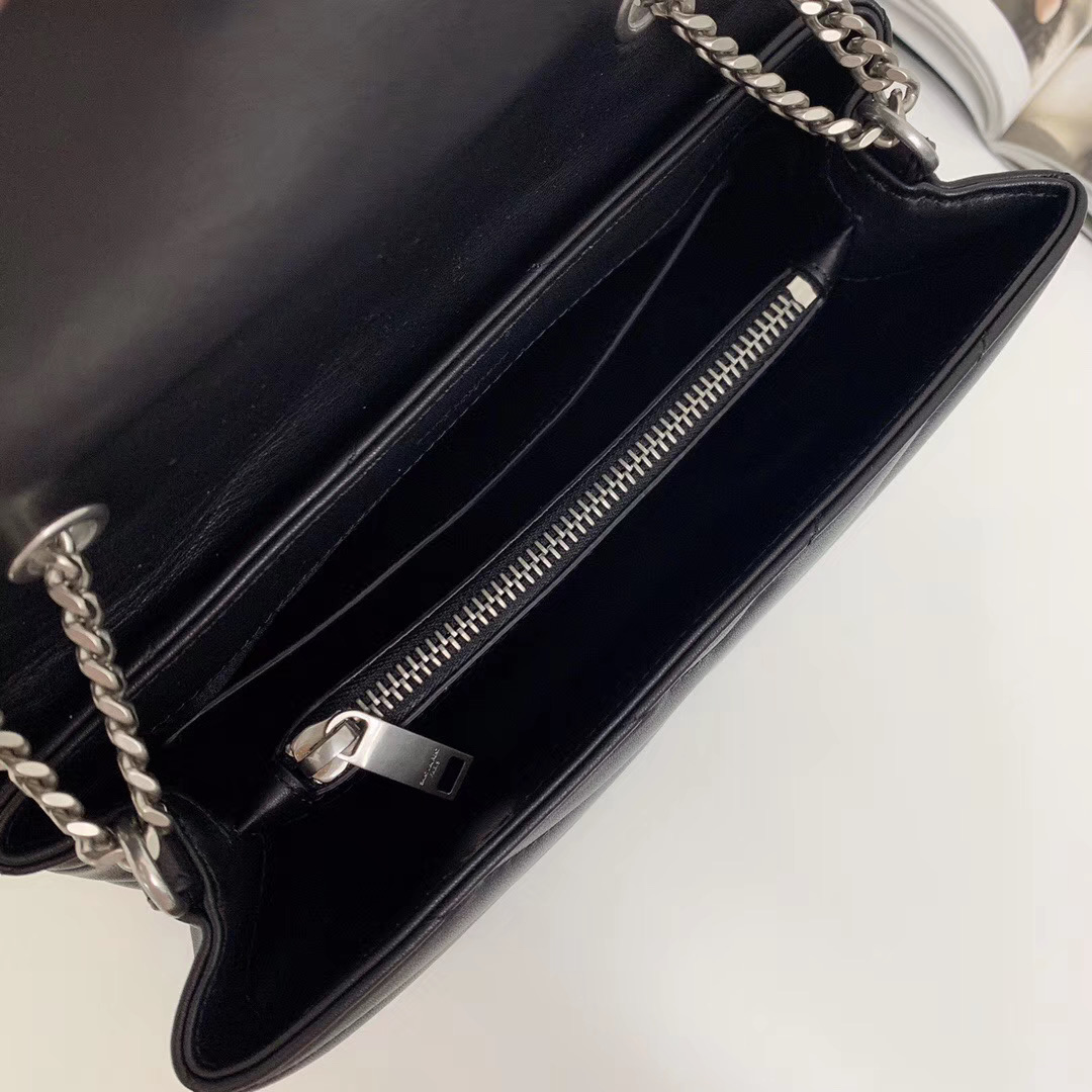 Y51 Loulou bag 25cm 002