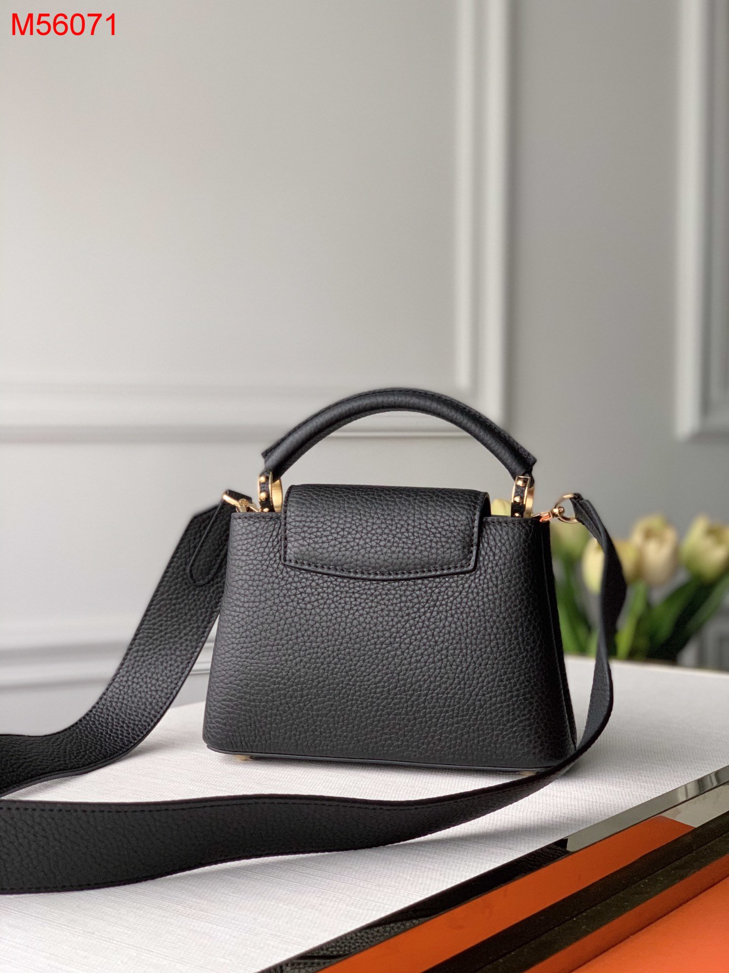 L0vis Vvtt0n Capucines bag 21cm