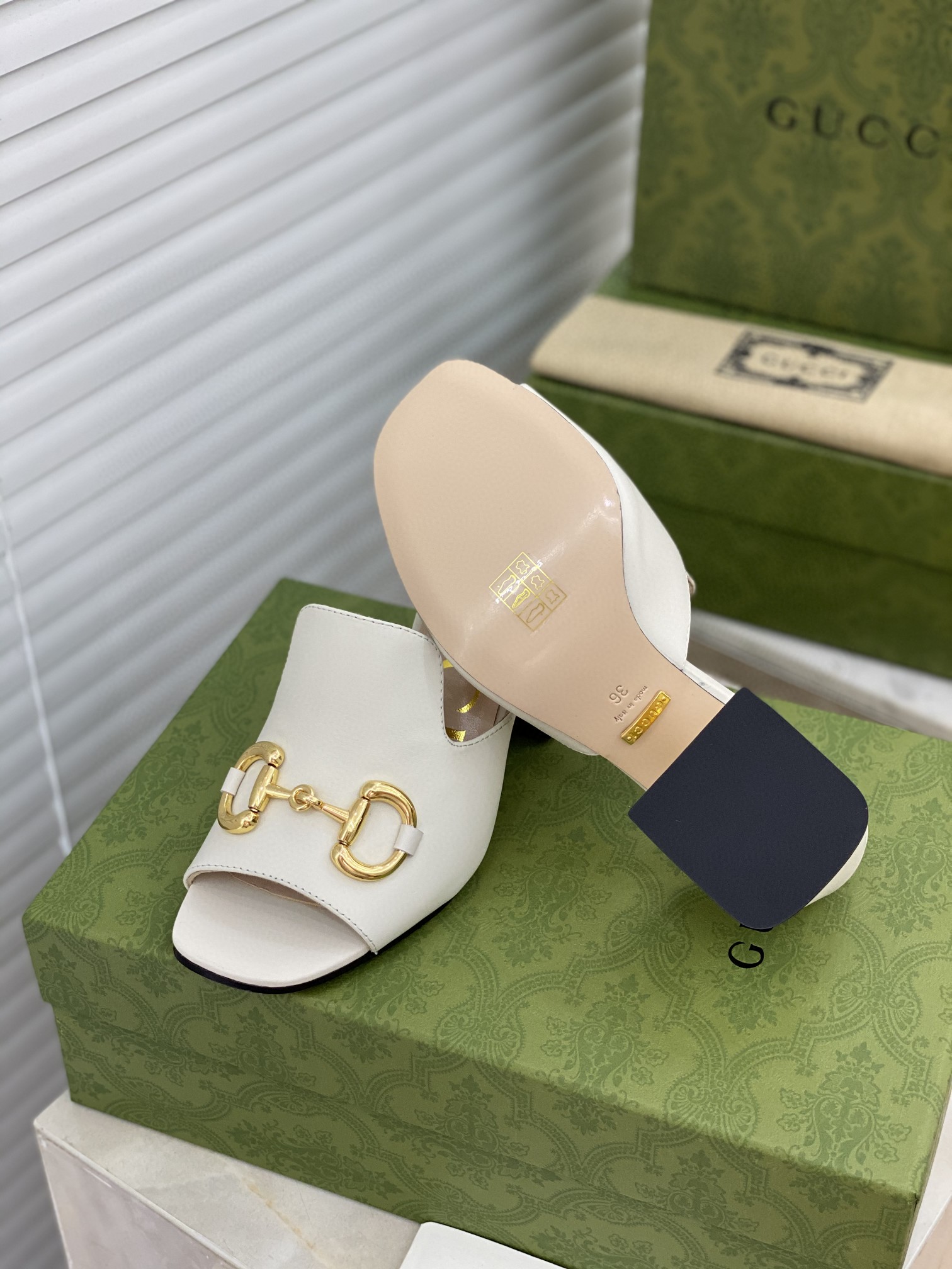 Gvc*1 Sandals 030