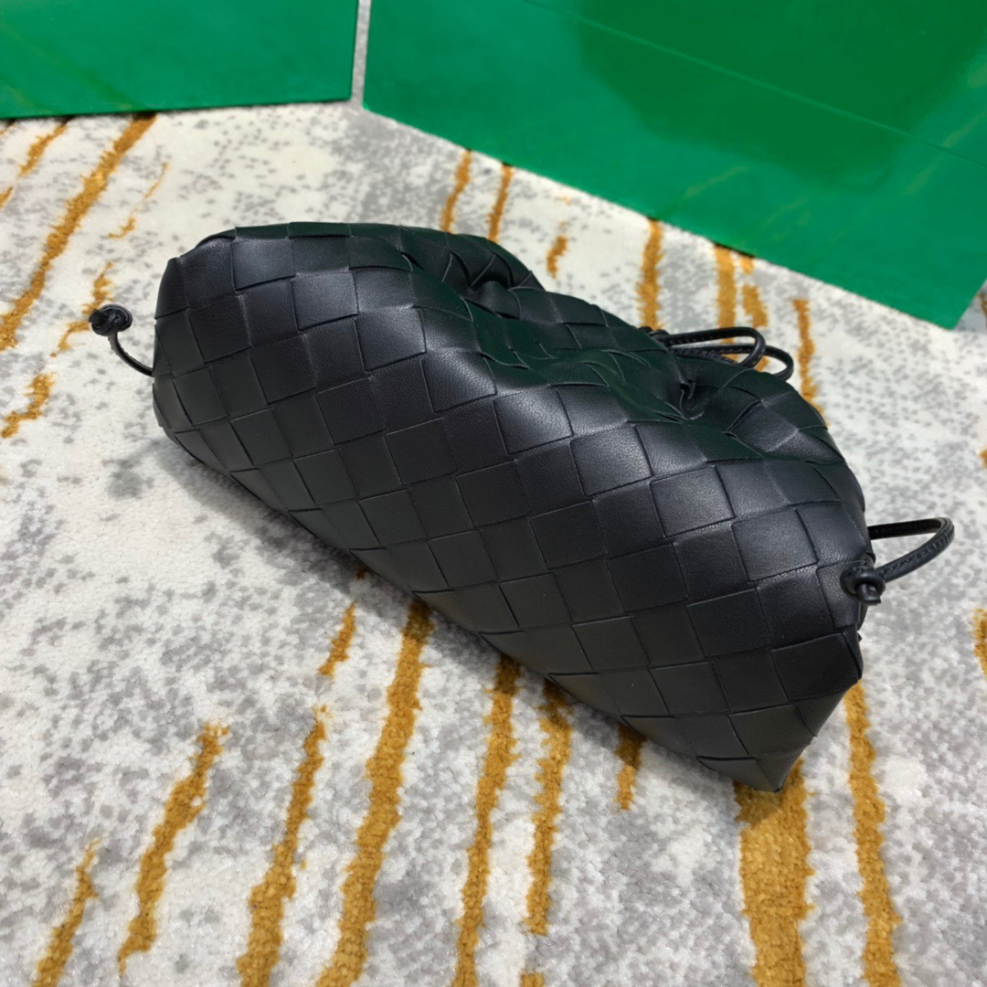 B0tt*ga Ven*ta The Pouch Bag