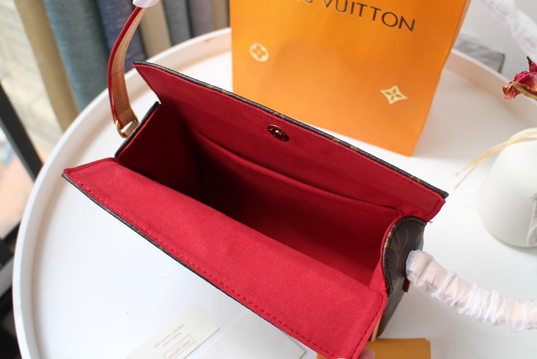 LV Monogram VINTAGE HANDBAG M41966