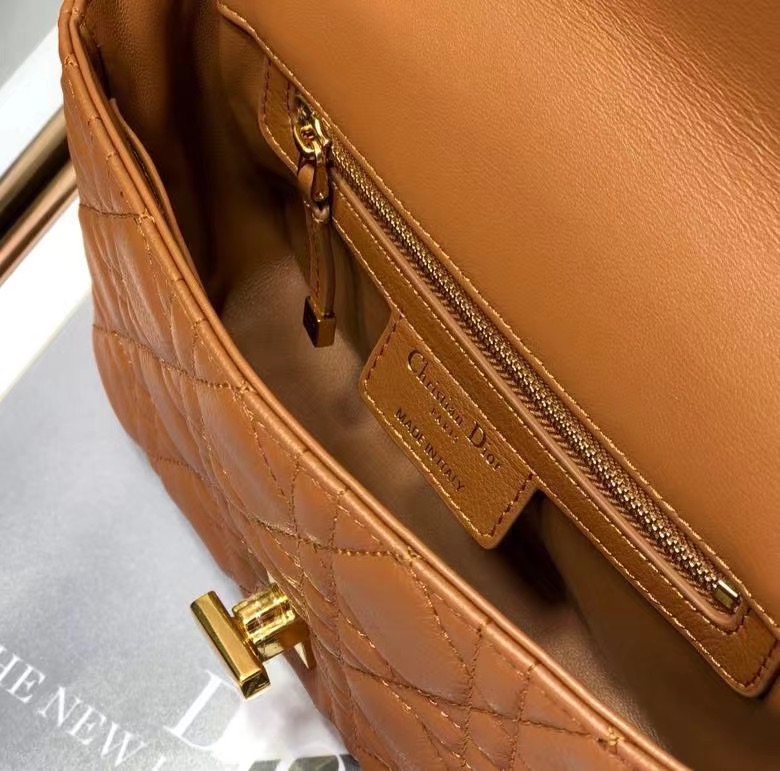 D10r 2021 Caro Bag 20cm 001