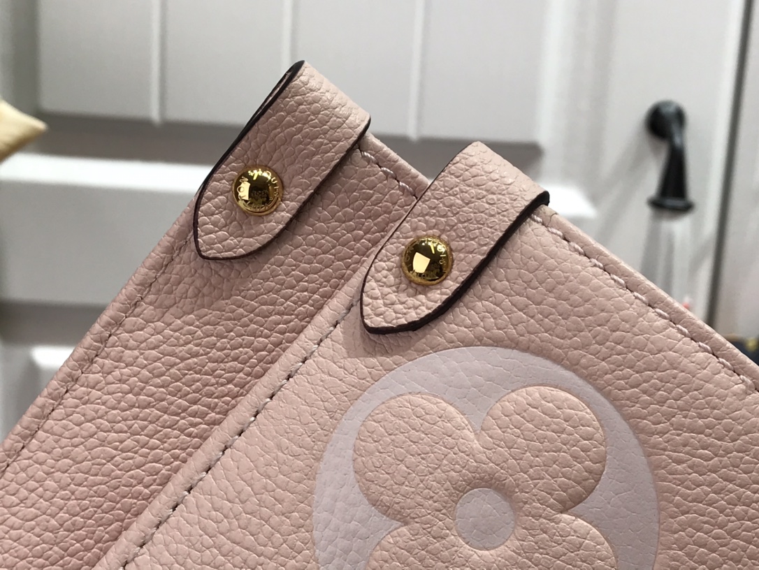 LV ONTHEGO MM M45717