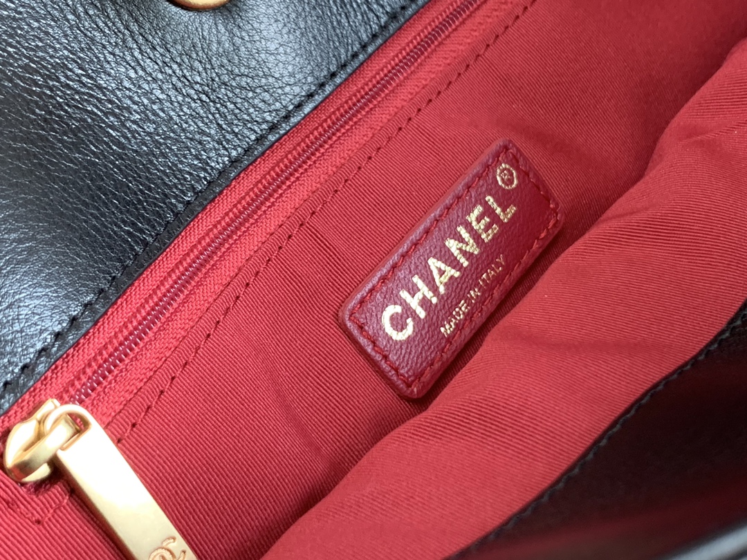 Ch**el Vintage Tote 24cm