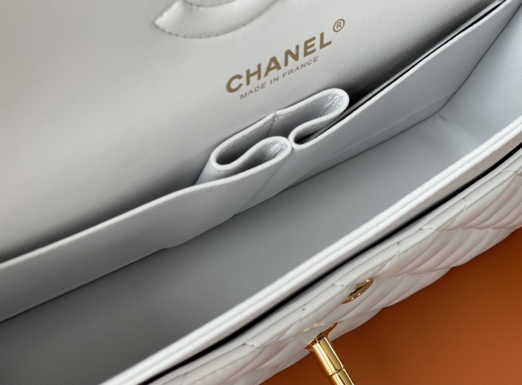 Ch**el Flap bag 25cm lambskin White
