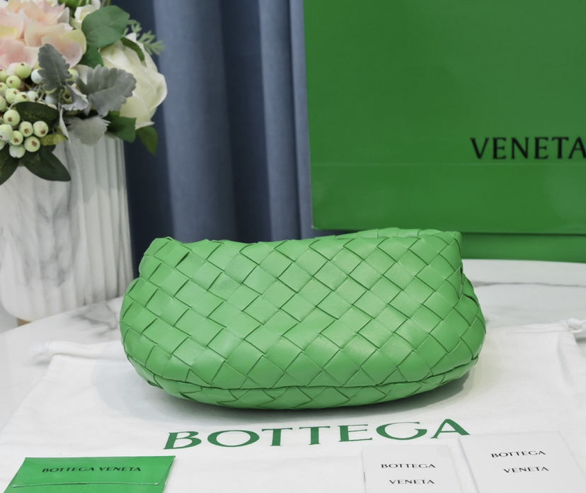 B0tt*ga Ven*ta bag 23cm