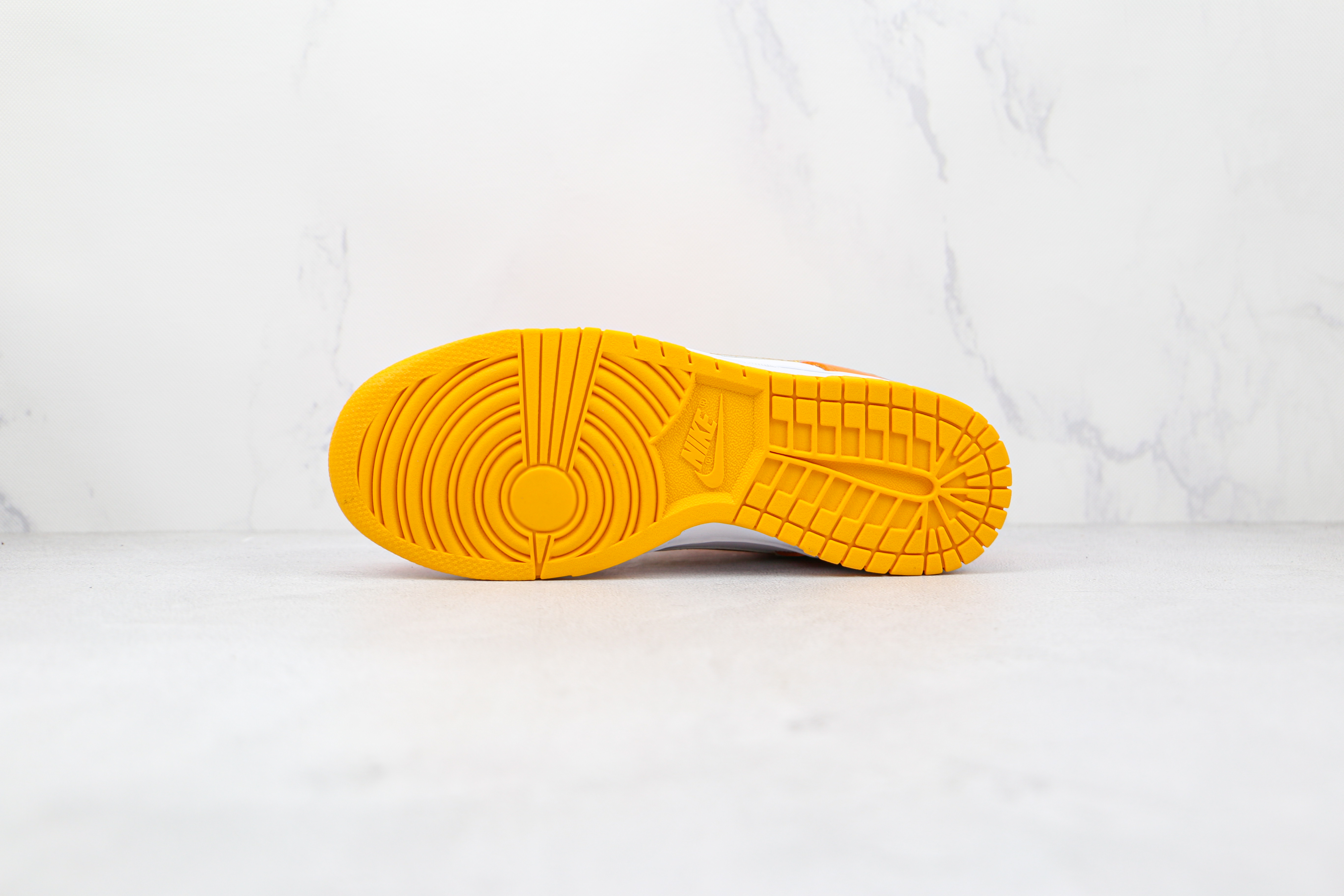 Nike SB Dunk Low Orange Blaze bestify