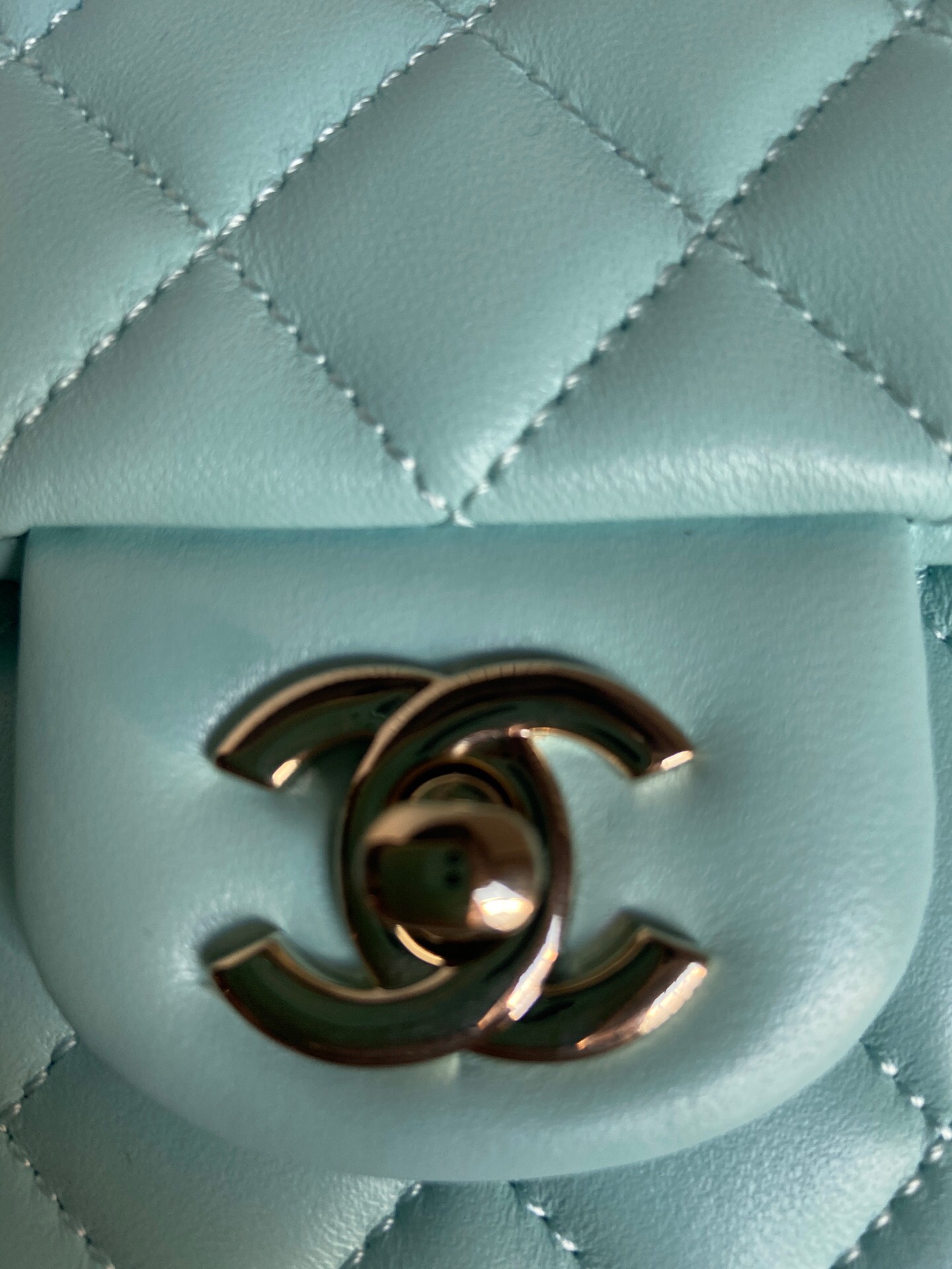 Ch**el handle Flap bag 20cm