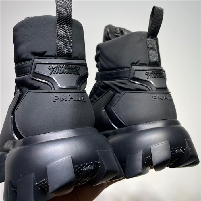 Pra*a boots bagsaaa