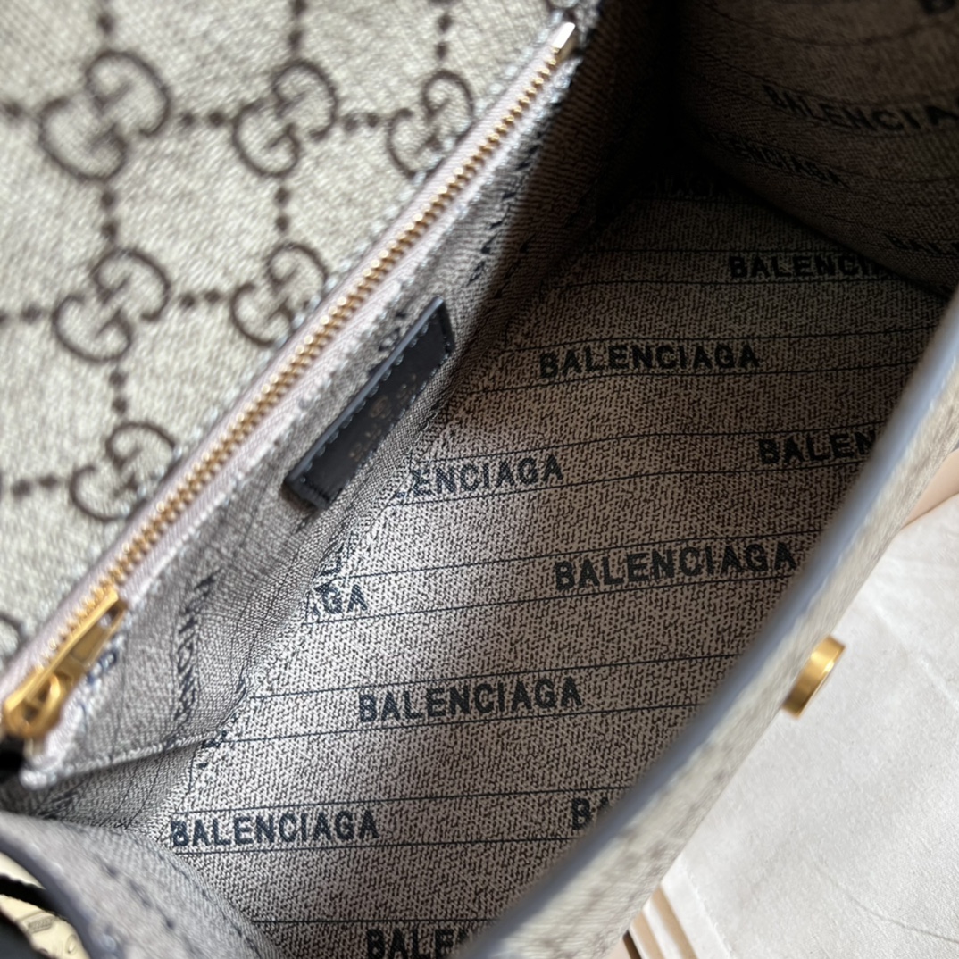 Gvc*1 X Ba1en*iaga Hourglass Bag
