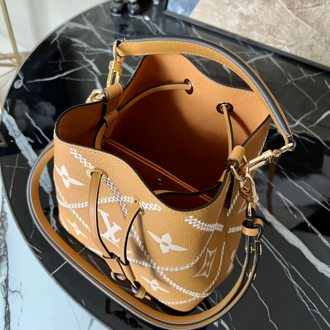 LV NÉONOÉ BB Monogram Bag M46029 20cm