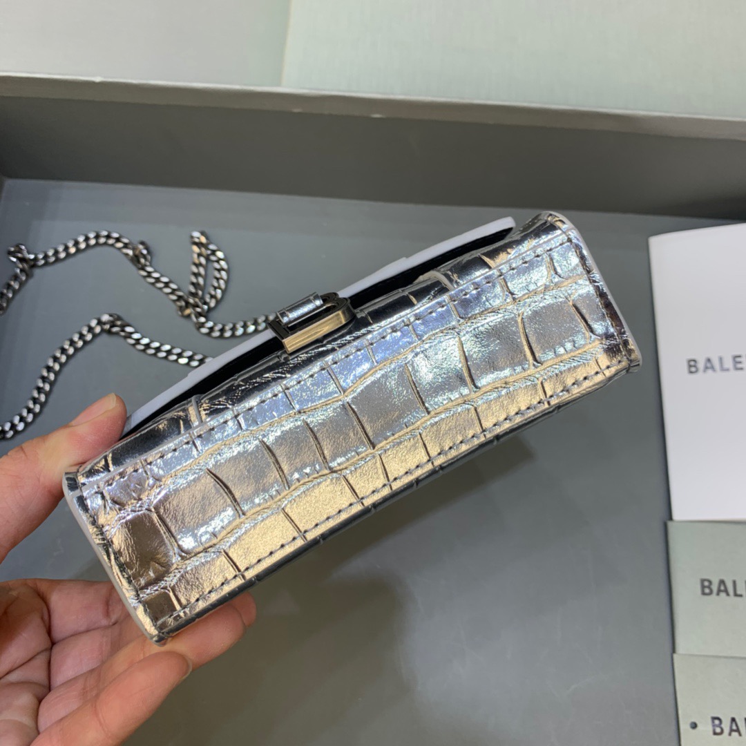 Ba1en*iaga Hourglass Mini Bag 12cm