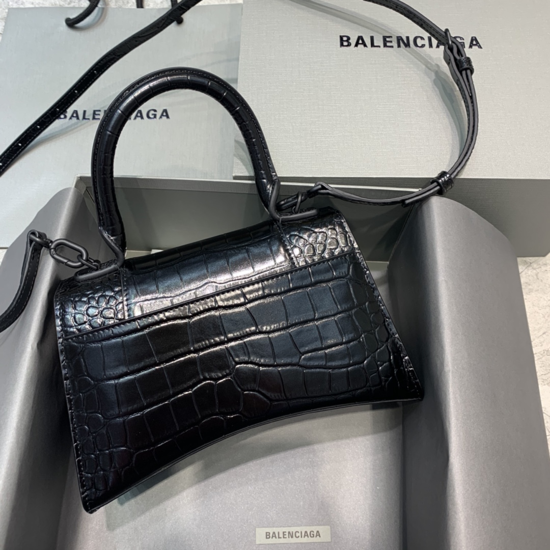 Ba1en*iaga Hourglass bag 23cm