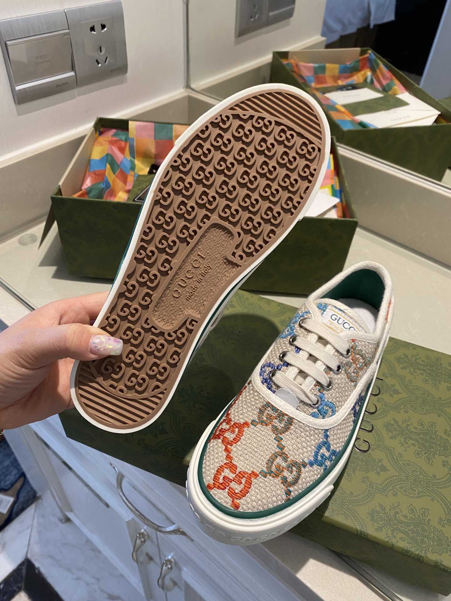 Gvc*1 Sneaker 001